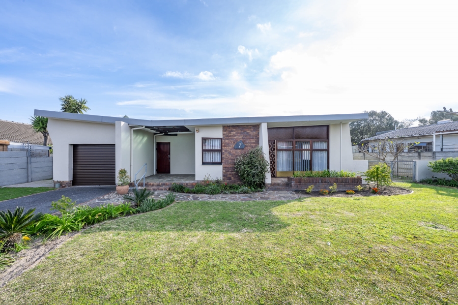 4 Bedroom Property for Sale in Morgenster Western Cape
